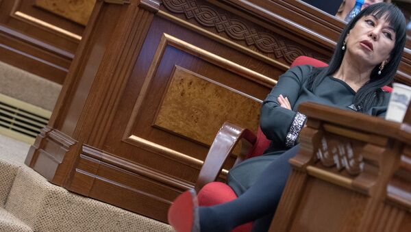 Депутат Наира Зограбян на внеочередном заседании Парламента Армении (24 октября 2018). Еревaн - Sputnik Армения
