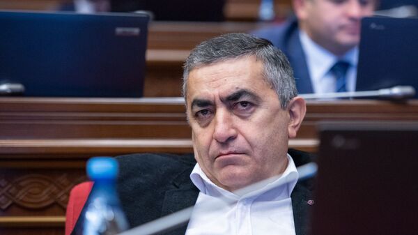 Депутат Армен Рустамян на внеочередном заседании Парламента Армении (24 октября 2018). Еревaн - Sputnik Արմենիա