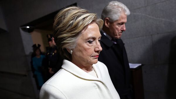 Билл и Хиллари Клинтон в Капитолии (20 января 2017). Вашингтон - Sputnik Армения