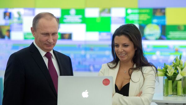 Президент РФ В.Путин посетил выставку, посвящённую 10-летию вещания Russia Today - Sputnik Արմենիա