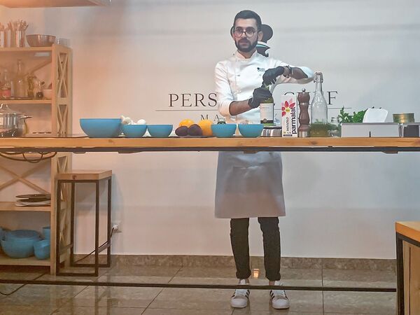 Мистер Черные перчатки: армянский шеф раскрыл секреты молекулярной кухни Мистер Черные перчатки: армянский шеф раскрыл секреты молекулярной кухни - Sputnik Армения