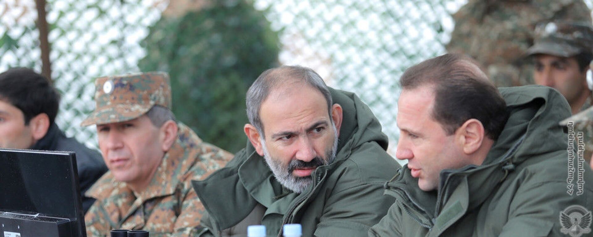 И.о. премьер-министра Никол Пашинян посетил боевую позицию одной из войсковой части (16 ноября 2018). Армения - Sputnik Армения, 1920, 15.04.2021