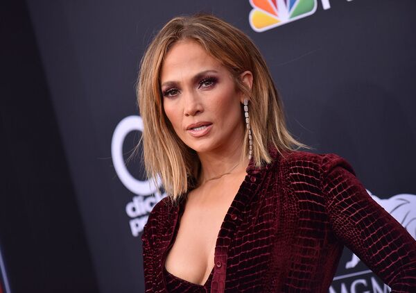 Певица Дженнифер Лопес принимает участие в 2018 Billboard Music Awards 2018 в MGM Grand Resort International (20 мая 2018). Лас-Вегас Певица Дженнифер Лопес принимает участие в 2018 Billboard Music Awards 2018 в MGM Grand Resort International (20 мая 2018). Лас-Вегас - Sputnik Армения