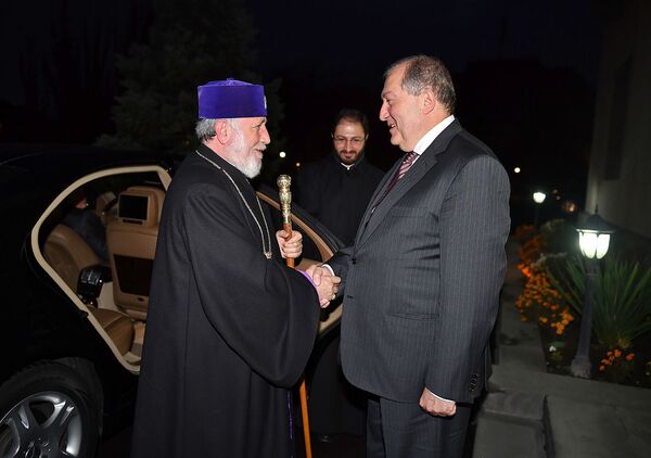 Սարգսյանը հյուրընկալել է Գարեգին Բ–ին Սարգսյանը հյուրընկալել է Գարեգին Բ–ին - Sputnik Արմենիա