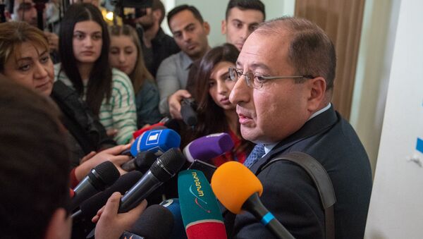 Адвокат Айк Алумян ответил на вопросы журналистов в Апелляционном суде Армении (28 ноября 2018). Еревaн - Sputnik Армения