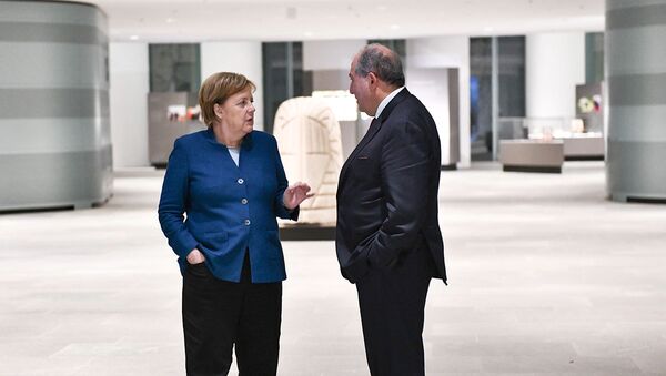 Президент Армен Саркисян встретился с канцлером Германии Ангелой Меркель (28 ноября 2018). Берлин - Sputnik Արմենիա