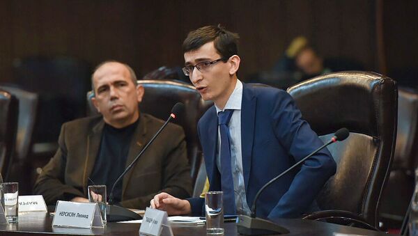 Леонид Нерсисян на заседании армяно-российского Лазаревского клуба (1 декабря 2018). Еревaн - Sputnik Армения