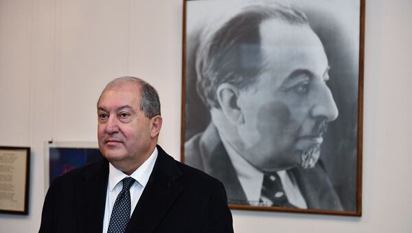 Президент Армен Саркисян с супругой посетили музей Аветика Исаакяна (5 декабря 2018). Гюмри - Sputnik Արմենիա
