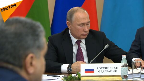 Президент России Владимир Путин на заседании Высшего Евразийского экономического совета (6 декабря 2018). Санкт-Петербург - Sputnik Армения