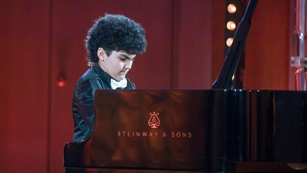 Армянский пианист Гур Саркисян на конкурсе молодых музыкантов Щелкунчик - Sputnik Армения