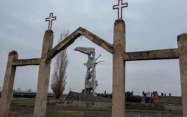 Церемония памяти сербских летчиков, разбившихся после Спитакского землетрясения - Sputnik Армения