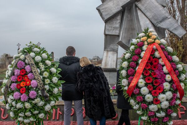 Ведь пилоты не умирают, они улетают в небо... 30 лет подвигу сербских летчиков в Армении Ведь пилоты не умирают, они улетают в небо... 30 лет подвигу сербских летчиков в Армении - Sputnik Армения