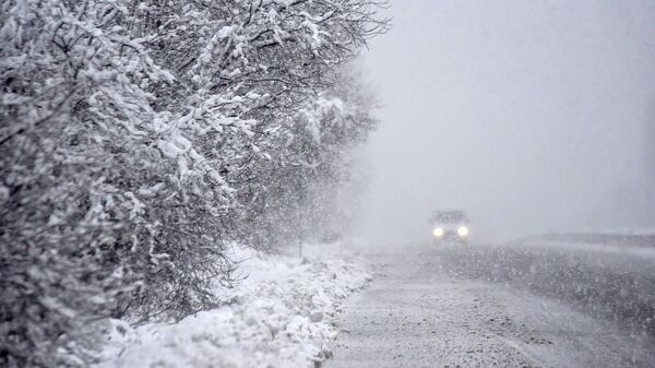 Снег на трассе - Sputnik Армения