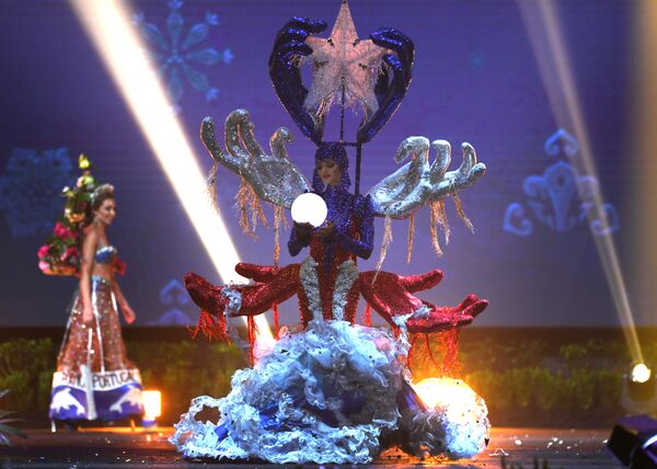 Представительница Пуэрто-Рико во время показа национальных костюмов в рамках конкурса Мисс Вселенная 2018 в Таиланде - Sputnik Армения