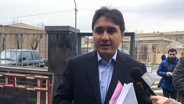 Армен Геворгян перед зданием суда (13 декабря 2018). Еревaн - Sputnik Армения
