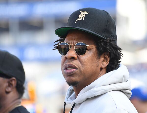 Музыкант Jay-Z на трибуне перед матчем американского футбола между Лос-Анджелес Рамс и Сиэтл Сихокс (11 ноября 2018). Лос Анджелес - Sputnik Армения