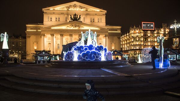 Новогодние инсталляции на Театральной площади в Москве, 2014 год - Sputnik Армения