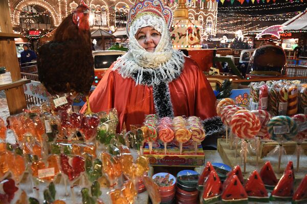 Небо в звездах: фантастическое преображение Москвы на Новый год Небо в звездах: фантастическое преображение Москвы на Новый год - Sputnik Армения