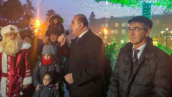 Торжественное включение огней новогодней елки в Гюмри (20 декабря 2018). Ширак - Sputnik Արմենիա