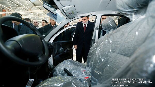 И.о. премьер-министра Никол Пашинян посетил открытие завода по производству композитных газовых баллонов (22 декабря 2018). Ванадзор - Sputnik Արմենիա