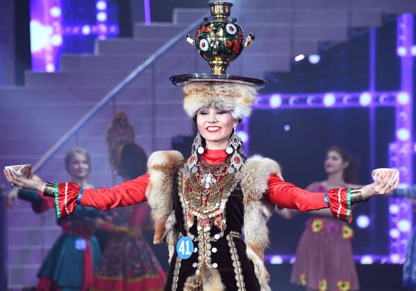 Участница международного конкурса Посланница красоты в Маньчжурии Участница международного конкурса Посланница красоты в Маньчжурии - Sputnik Армения