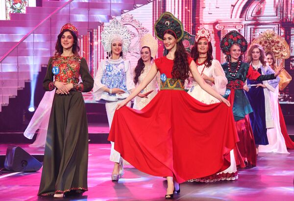 Участницы международного конкурса Посланница красоты в Маньчжурии - Sputnik Армения