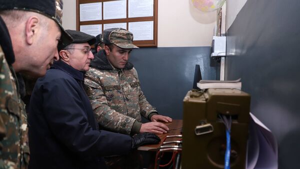 Зограб Мнацаканян посетил Вооруженные силы Армении - Sputnik Армения