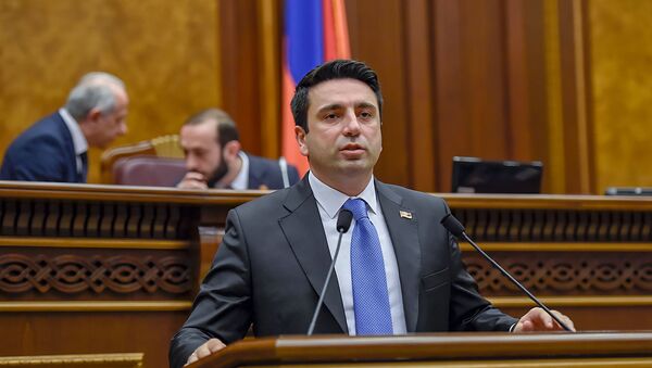 Выступление Алена Симоняна во время первого заседания парламента Армении 7-го созыва (14 января 2019). Еревaн - Sputnik Արմենիա