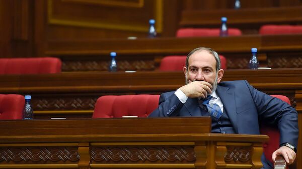 Премьер-министр Никол Пашинян во время первого заседания парламента Армении 7-го созыва (14 января 2019). Еревaн - Sputnik Армения