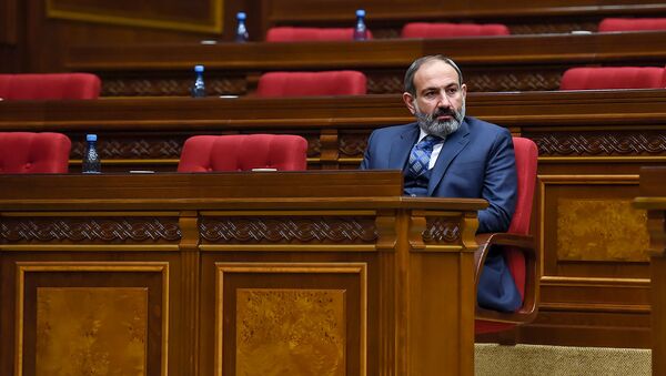 Премьер-министр Никол Пашинян во время первого заседания парламента Армении 7-го созыва (14 января 2019). Еревaн - Sputnik Армения