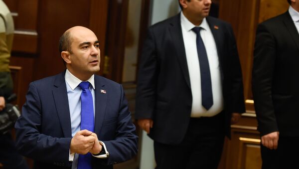 Руководитель фракции Просвещенная Армения Эдмон Марукян на заседании парламента Армении (15 января 2019). Еревaн - Sputnik Արմենիա