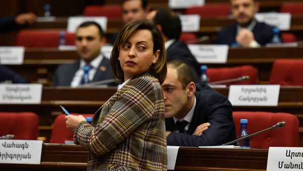 Вице-спикер парламента Армении Лена Назарян на заседании парламента Армении (15 января 2019). Еревaн - Sputnik Армения