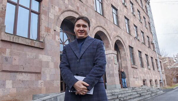 Армен Геворкян перед зданием Апелляционного суда (17 января 2019). Еревaн - Sputnik Արմենիա
