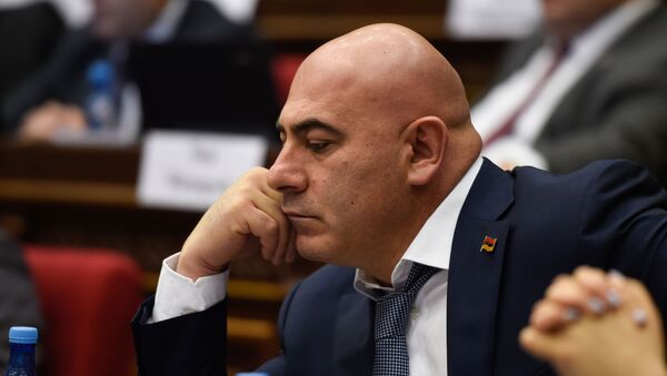 Депутат от фракции Процветающая Армения Эдуард Бабаян на заседании парламента Армении (15 января 2019). Еревaн - Sputnik Армения