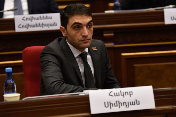 Ո՞վ կփոխարինի Արթուր Վանեցյանին. «Հրապարակ» Ո՞վ կփոխարինի Արթուր Վանեցյանին. «Հրապարակ» - Sputnik Արմենիա