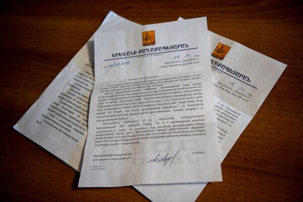 Ужасы нашего городка: что делать жителям Сари Таха, пока на их головы рушатся потолки Ужасы нашего городка: что делать жителям Сари Таха, пока на их головы рушатся потолки - Sputnik Армения