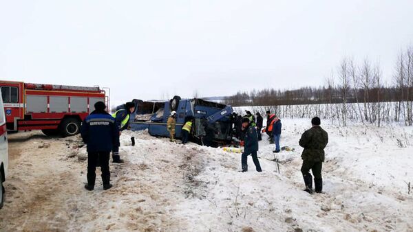 Автобус опрокинулся под Калугой, внутри находились 48 человек, среди них 33 ребенка - Sputnik Արմենիա