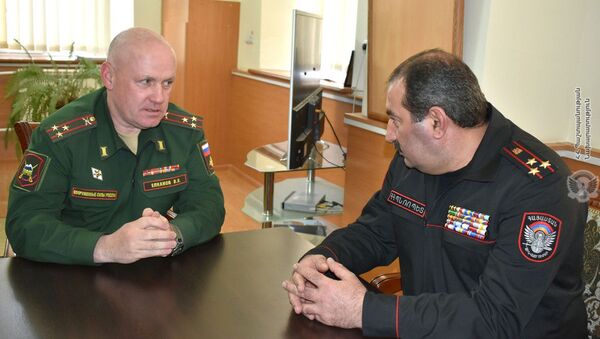 Начальник военной полиции Армении, полковник Артур Багдасарян посетил 102-ую военную базу (7 февраля 2019). Гюмри - Sputnik Արմենիա