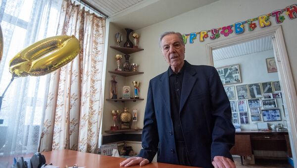 Альберт Азарян в день своего 90-летия (11 февраля 2019). Еревaн - Sputnik Արմենիա