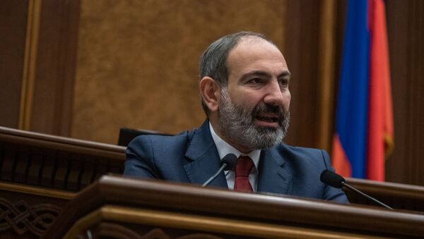 Премьер-министр Никол Пашинян на внеочередном заседании парламента Армении (12 февраля 2019). Еревaн - Sputnik Արմենիա
