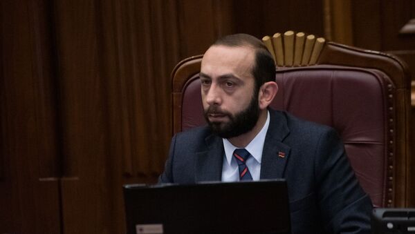 Спикер Национального Собрания Арарат Мирзоян на внеочередном заседании парламента Армении (12 февраля 2019). Еревaн - Sputnik Արմենիա