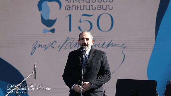 Премьер-министр Никол Пашинян посетил родное село Ованнеса Туманяна (19 февраля 2019). Дсег - Sputnik Армения