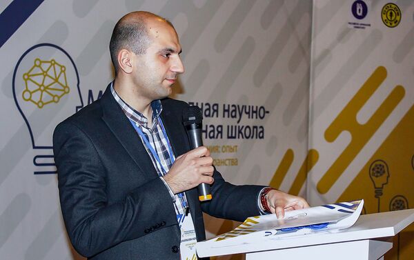 Норайр Дунамалян на открытии Международной научно-образовательной школы Развитие гражданского сознания: опыт государств евразийского пространства (28 февраля 2019). Дилижан Норайр Дунамалян на открытии Международной научно-образовательной школы Развитие гражданского сознания: опыт государств евразийского пространства (28 февраля 2019). Дилижан - Sputnik Армения