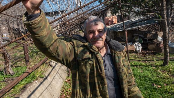 Житель города Мегри Микаэл Цатрян - Sputnik Արմենիա