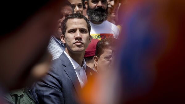 Спикер парламента Венесуэлы и лидер оппозиции Хуан Гуайдо на митинге в Каракасе (13 февраля 2019). Венесуэла - Sputnik Արմենիա