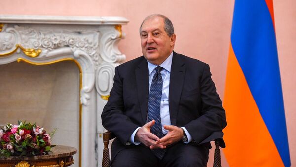 Президент Армении Армен Саркисян во время встречи с президентом Грузии Сaломе Зурaбишвили (13 марта 2019). Еревaн - Sputnik Армения