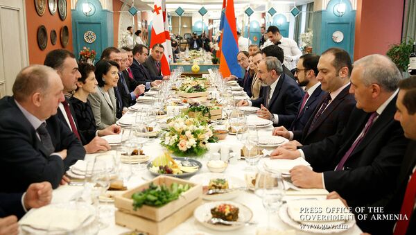 Обед в честь официального визита президента Грузии Саломе Зурабишвили (13 марта 2019). Еревaн - Sputnik Արմենիա
