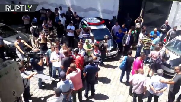 Видео с места стрельбы в бразильской школе, где погибли десять человек - Sputnik Армения