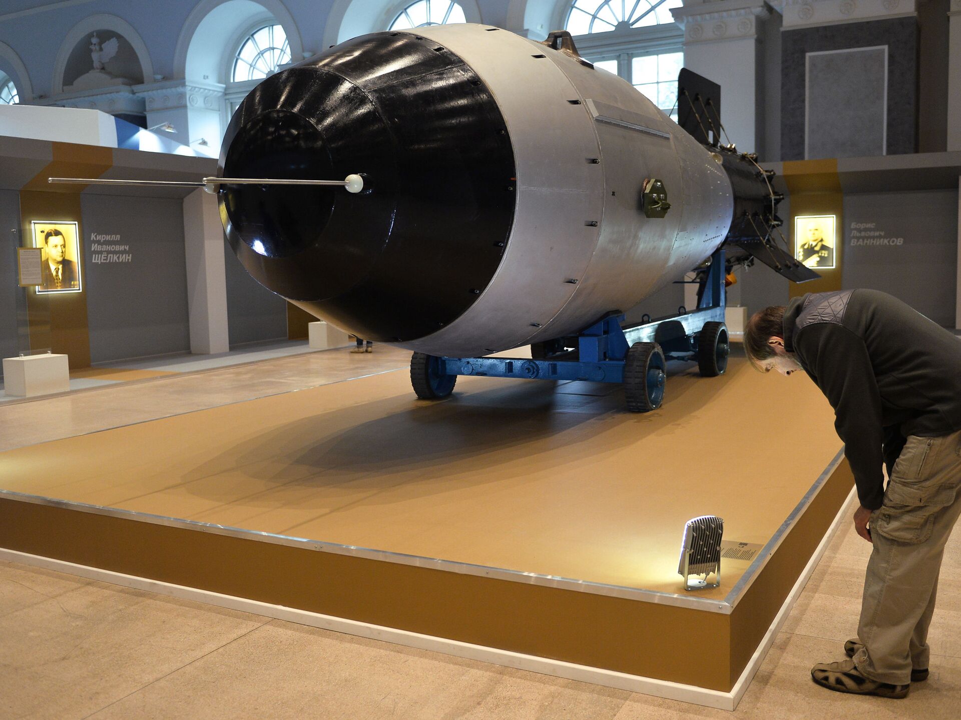 Оружие сильнее ядерного. Ан602 царь-бомба. Царь-бомба (ан602) – 58 мегатонн. Термоядерная Авиационная бомба ан602. Термоядерная бомб ан602 (царь-бомба).