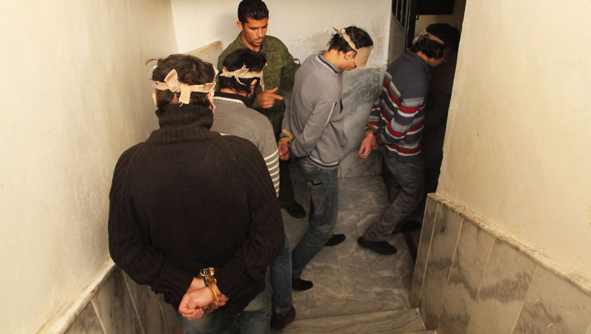 Таджики уезжают из москвы после теракта